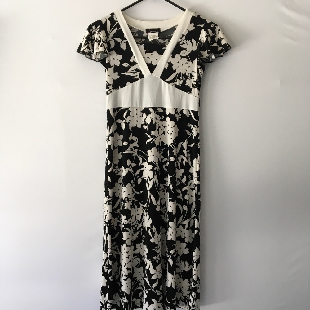 Girl’s Floral Butterfly Sleeves Dress